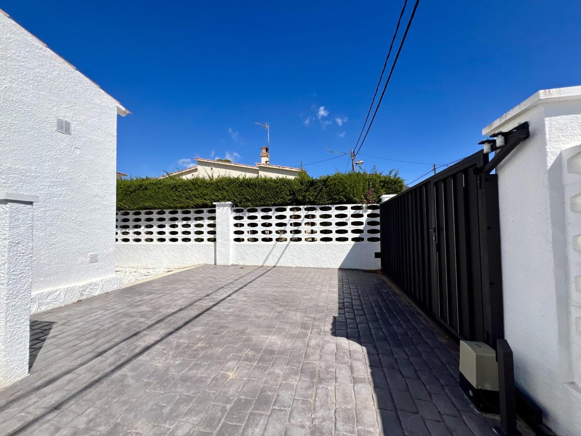 Montsia 23 - Casa Con Piscina Privada En Roses Villa Eksteriør bilde
